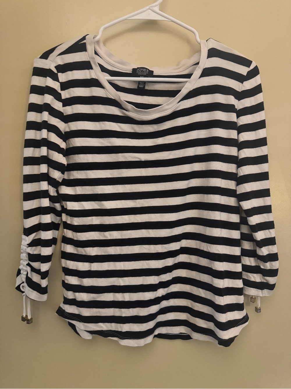 Jones New York Signature Black & White Striped Knit Top